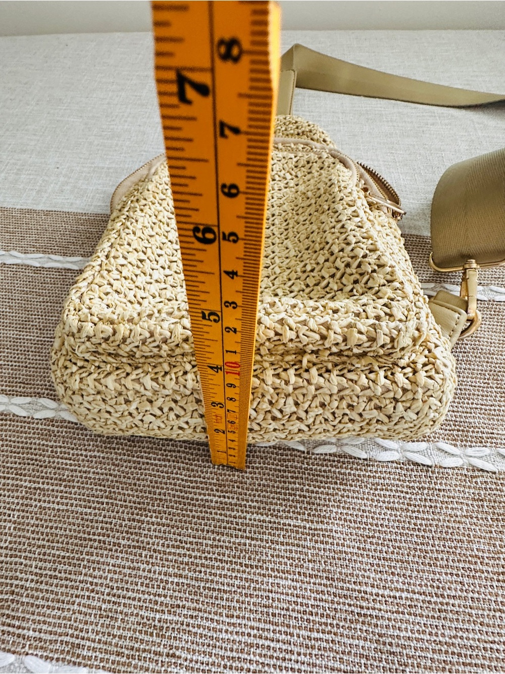 Urban Expressions Woven Crossbody Bag in Beige - Picture 9 of 10